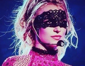 Skandaliczna wpadka Britney Spears. Obraaa fanw mylc, e mikrofon jest wyczony