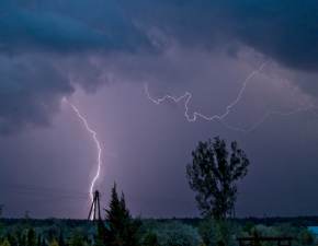 Aura znw bdzie niebezpieczna! Synoptycy ostrzegaj przed burzami z gradem
