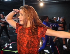 Super Bowl 2020: Shakira pokazaa tutorial do champety!