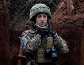 Ukraiskie kobiety z broni w rku i nie tylko... Tak wygldaj bohaterki na wzruszajcych kadrach FOTO 