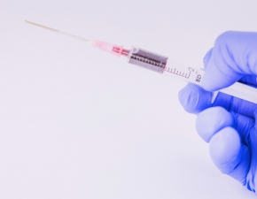 HIV: Gdzie wykona test bezpatnie, anonimowo i bez skierowania? Sprawd!
