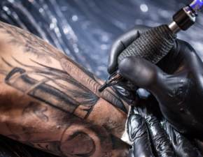 Wiele komponentw tuszw do tatuau jest toksycznych! UE wdraa zakaz uywania 