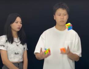 Rekord Guinnessa. 3 kostki Rubika uoone w 3 minuty. Wszystko w czasie onglerki WIDEO