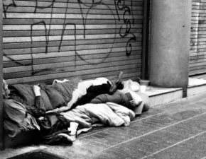 Zachodniopomorskie: nastolatek podpali bezdomnego dla zabawy