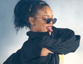 Rihanna zrzucia ubrania i pokazaa ciowe krgoci FOTO