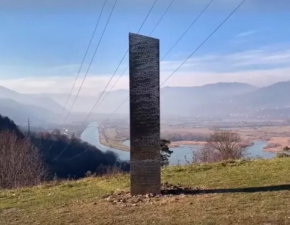 Tajemniczy monolit zadziwia wiat. Znikn z USA i pojawi si w Rumunii