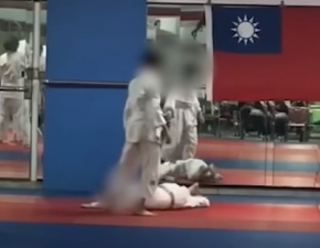 Trener judo w ramach treningu rzuca 7-latkiem o ziemi. Chopiec po 70 dniach piczki zmar 