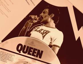 Freddie Mercury zapiewa hit Celine Dion. Wszystko dziki sztucznej inteligencji. Posuchajcie!