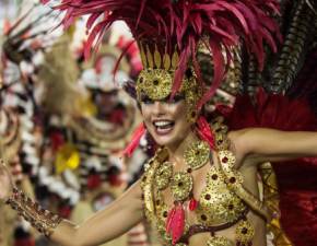 Rozkosz dla oka! Ale nie w tym roku? Karnawaowa parada w Rio si nie odbdzie? FOTO