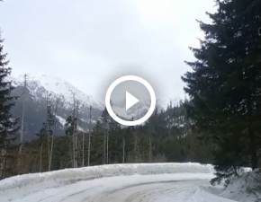 Skandaliczne zachowanie turystw w Tatrach. Nagranie z drogi do Morskiego Oka szokuje! Przecieramy oczy ze zdumienia WIDEO