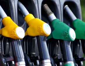 Nowy podatek paliwowy: Ma wynie 8 groszy plus VAT za litr paliwa