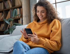 Najpikniejsze wierszyki SMS na Dzie Kobiet 2023. yczenia dla partnerki, mamy i ony