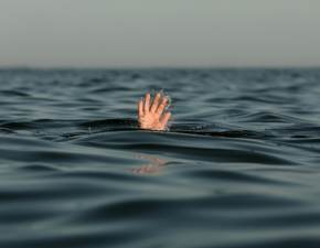 Wypadek dki na Atlantyku. Marynarz dryfowa samotnie po oceanie przez 16 godzin