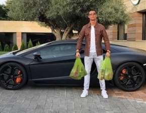 Ronaldo kupi nowy samochd. Internauci nie mieli dla niego litoci...