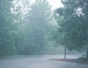 IMGW ostrzega przed intensywnymi opadami deszczu. Moliwe podtopienia!
