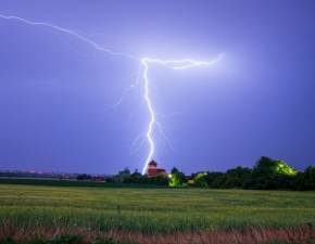 IMGW ostrzega przed burzami z gradem. Gdzie obowizuj wydane alerty? Prognoza pogody na wtorek 21 czerwca