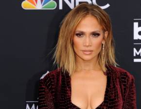 Jennifer Lopez zarczya si! Gwiazda pokazuje piercionek od Bena Afflecka