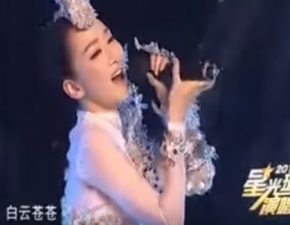 Wpadka chiskiej wokalistki: ten wystp mia si zacz inaczej!