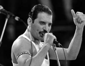 Dzi 26. rocznica mierci Freddiego Mercuryego