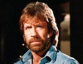 Chuck Norris umar dwa razy. To zabioby wikszo osb w jego wieku