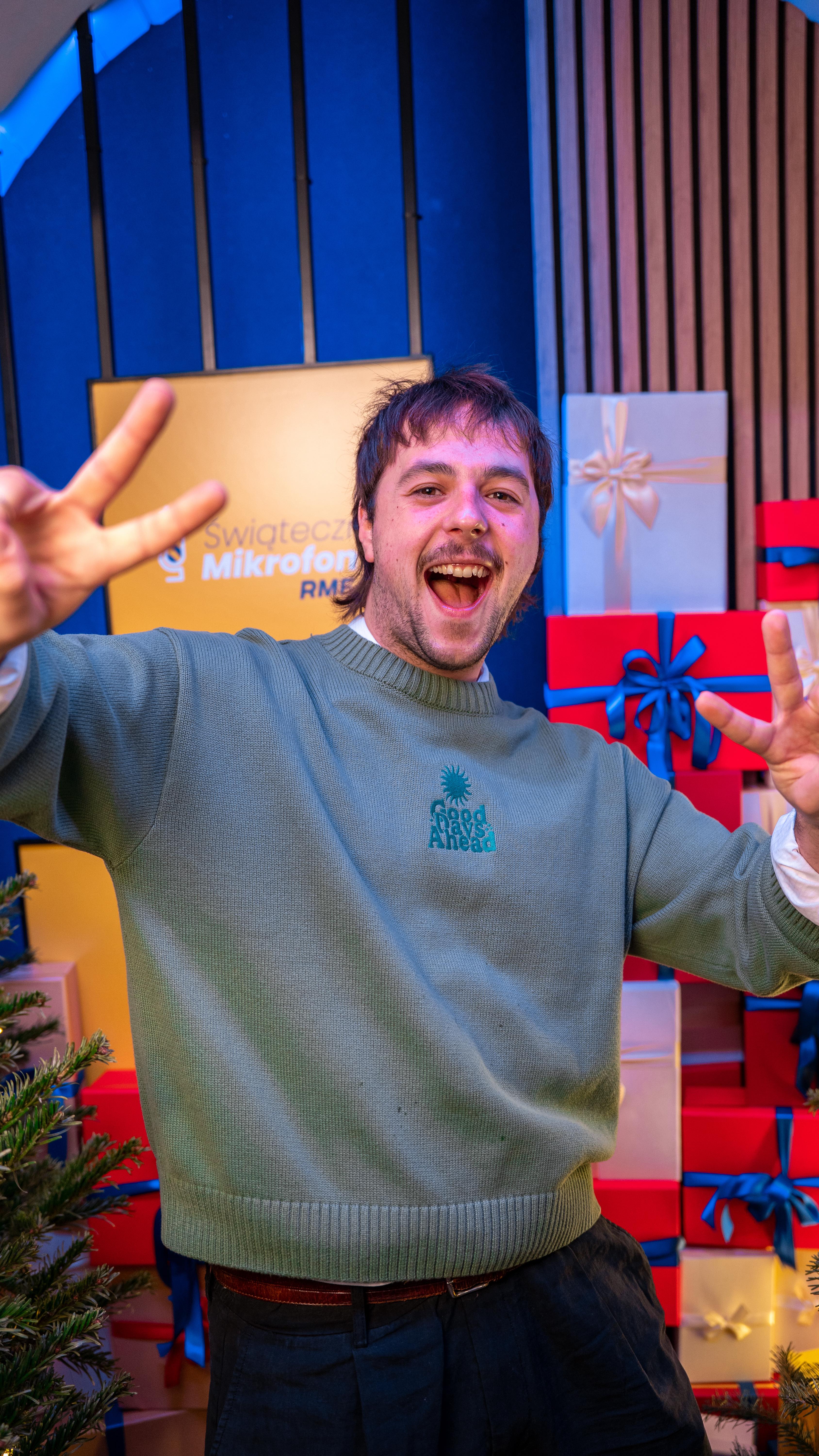 @jasiek.piwoo z piosenką...