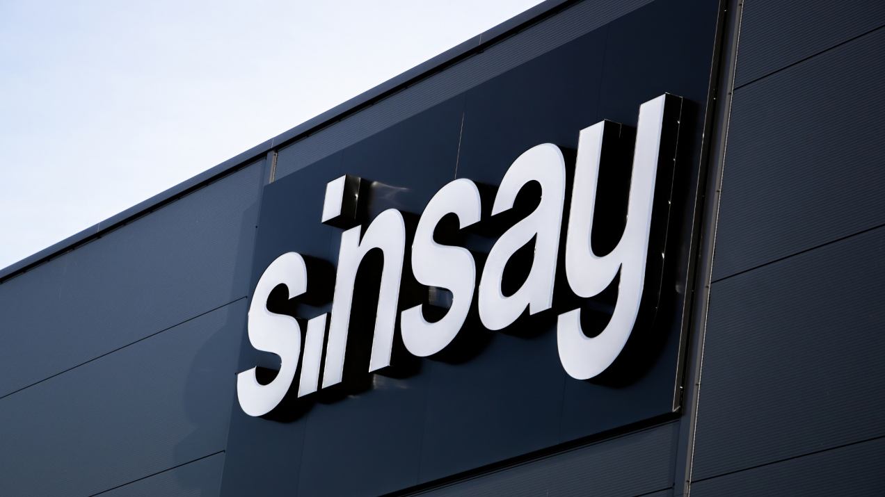 Pilny komunikat dla klientów Sinsay. „Prosimy o zaprzestanie korzystania i zwrot”