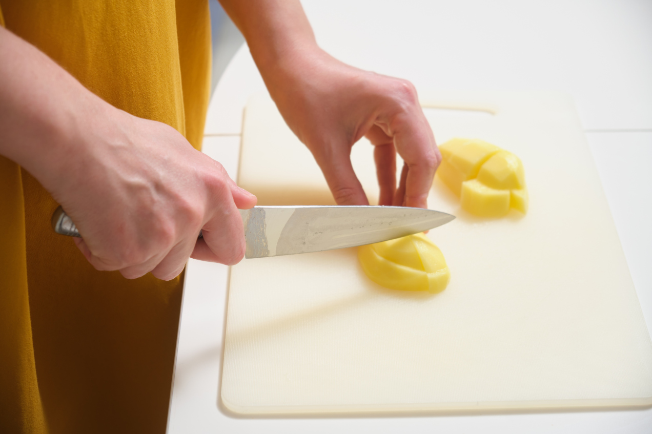 Jak gotować ziemniaki, żeby nie straciły wartości? Wielu Polaków popełnia ten błąd. „Straty witamin i składników mineralnych są najmniejsze”