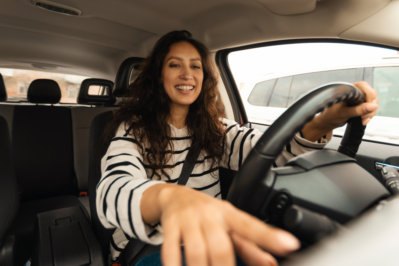 Ten przycisk w samochodzie może przysporzyć problemów. Jaką ma funkcję?