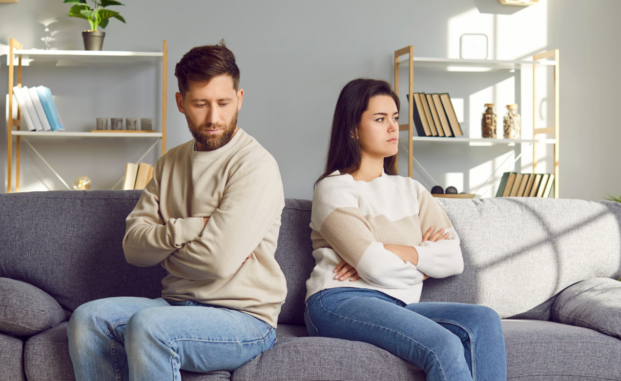 Chcesz uratować swój związek? Przestań robić tę jedną rzecz. Psycholodzy są co do tego zgodni