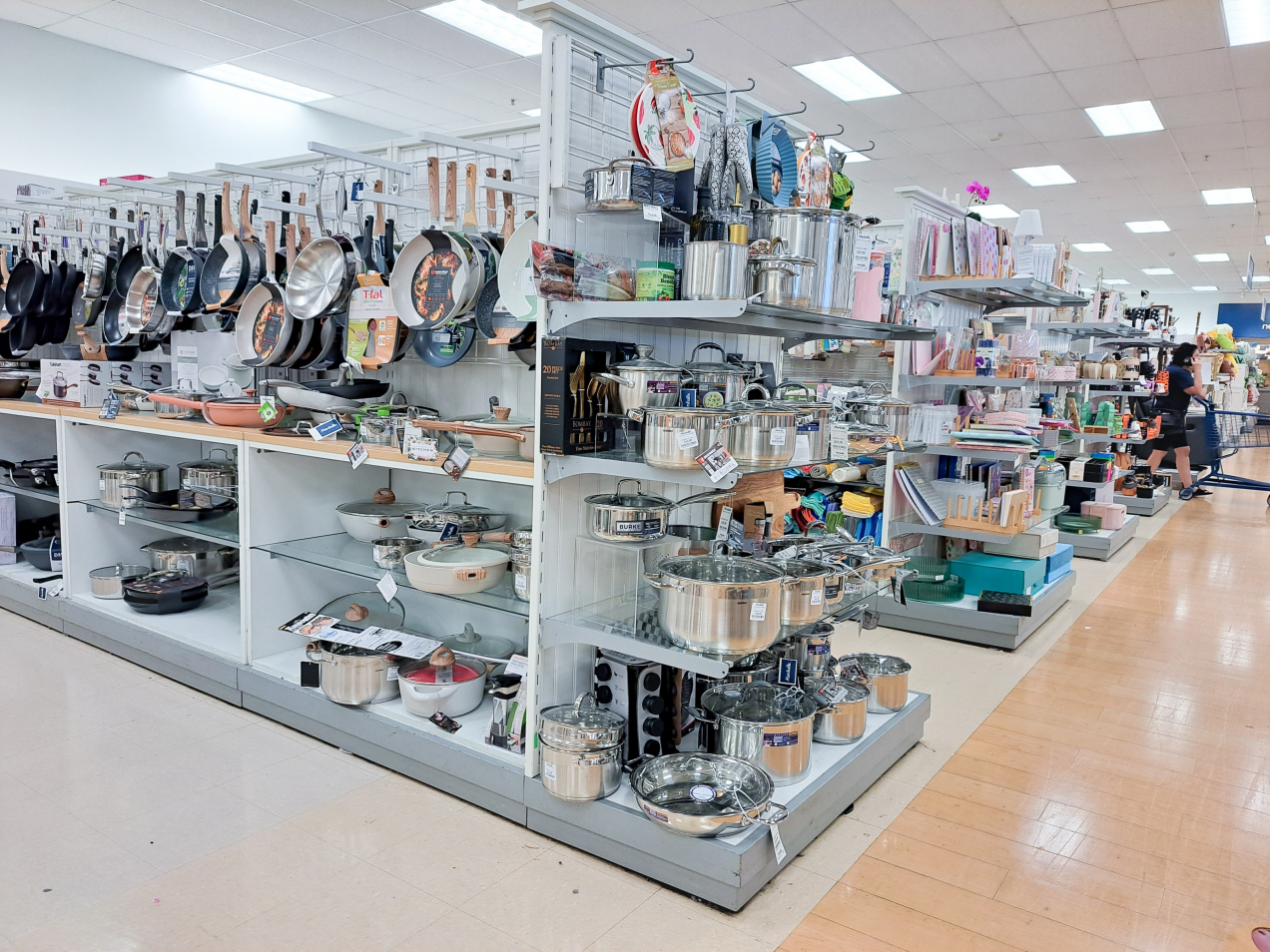 Ich sprzęty kuchenne kupowały miliony. Gigant zamyka sklepy stacjonarne