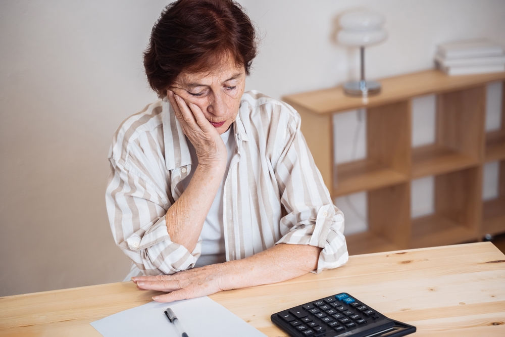 Renta wdowia i emerytura równocześnie? Poznaj warunki i limity!