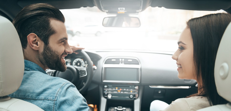 „Teoria przedniego siedzenia” – co naprawdę myślą o tobie twoi bliscy?