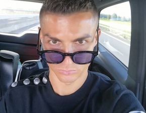 Cristiano Ronaldo piewa w samochodzie z rodzin! Zabawny filmik z udziaem pikarza trafi do sieci WIDEO