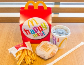 McDonalds odchudza swoje zestawy! Maj te znikn sztuczne barwniki
