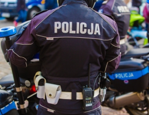Policjant chwali si zatrzymanymi dokumentami. Publikowa je na Instagramie
