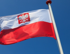 Flaga Polski. Podręcznik użytkowania, czyli jak poprawnie wieszać flagę
