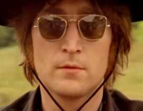 Opublikowano prywatn korespondencj Johna Lennona. Co muzyk pisa swojemu wielbicielowi ponad p wieku temu?