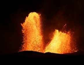 Wybuch wulkanu Kilauea na Hawajach. Przerażające nagrania trafiły do sieci WIDEO 