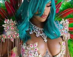 Pnaga Rihanna wituje doynki na Barbadosie. Wida, e przytya?