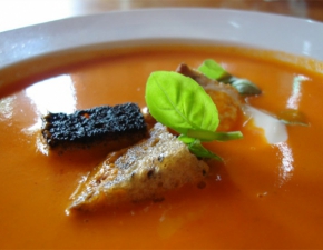 Kremowa zupa z suszonych pomidorw