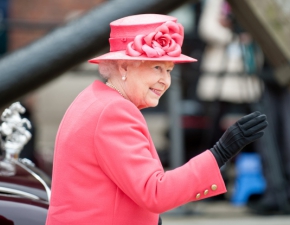 Elżbieta II szuka pracownika! Królowa potrzebuje specjalisty ds. social media! 