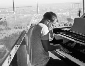 DJ Avicii: Do sieci trafi akt zgonu artysty
