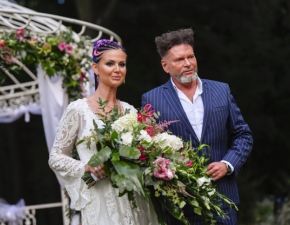 Krzysztof Rutkowski świętuje pierwszą rocznicę ślubu z Mają Plich. Para detektywów wybrała się do Rozalina