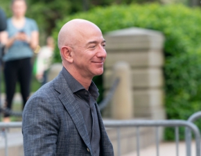Jeff Bezos zostanie pierwszym bilionerem? To moliwe ju za kilka lat