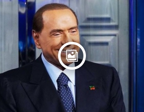 Silvio Berlusconi podpisa umow z obywatelami przed wyborami parlamentarnymi. Pozwoli si te sponiewiera