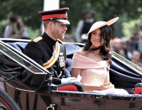Księżna Meghan i książę Harry podczas europejskiej premiery Króla Lwa!
