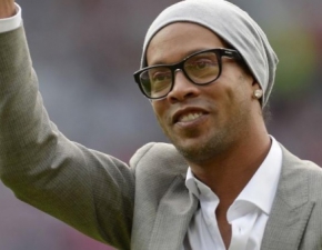 Ronaldinho - byy mistrz wiata rozpoczyna karier polityczn
