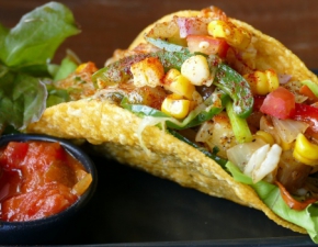 Najlepsza przekska na imprez? Meksykaskie tacos robi furor na domwkach!