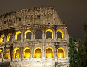 Wyry imiona na murze Koloseum. Jego tumaczenie zszokowao cay wiat