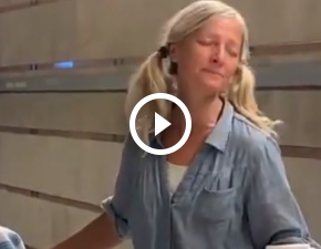 Bezdomna piewaczka operowa zachwyca! Film nagrali policjanci z Los Angeles WIDEO
